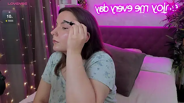 FeralPeach online show from 20, 6, 2026