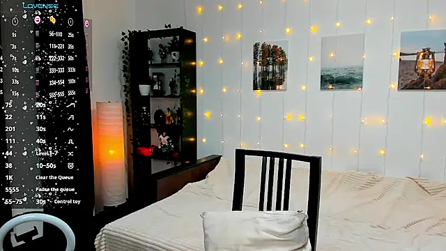 Snapshot of Magic_Allie chatting on 7, 12, 2024 Magic Allie online show from 7, 12, 2024