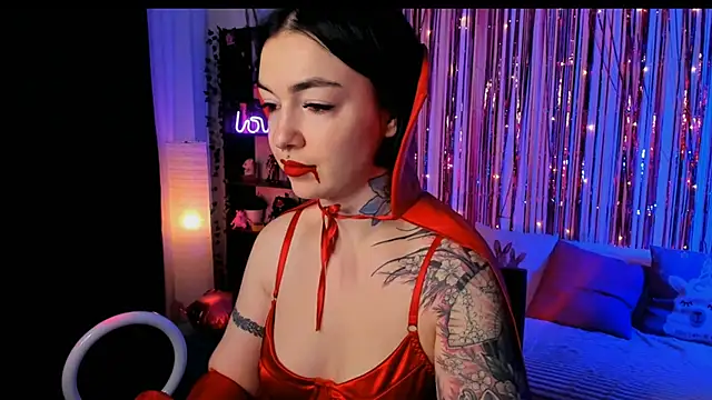 Snapshot of Magic_Allie chatting on 20, 10, 2025 Magic Allie online show from 20, 10, 2025