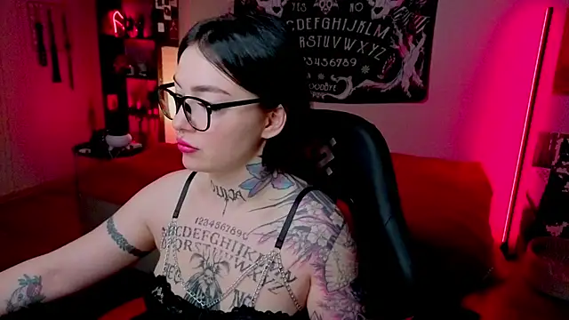 Snapshot of Magic_Allie chatting on 13, 7, 2026 Magic Allie online show from 13, 7, 2026