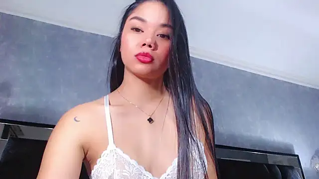 Snapshot of JasmineMoore chatting on 4, 3, 2025 JasmineMoore online show from 4, 3, 2025