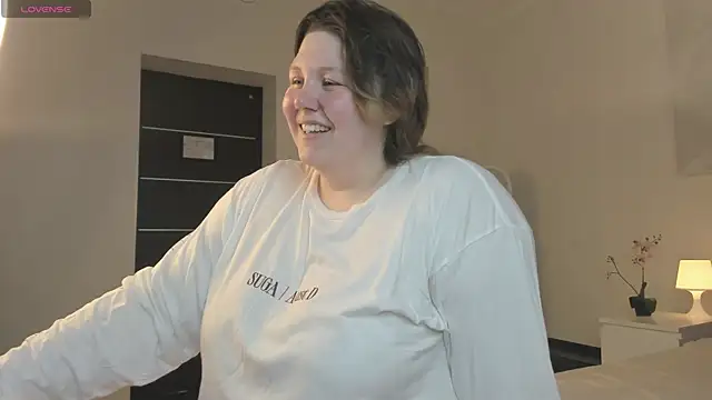 Snapshot of Ruth_Oliver chatting on 18, 7, 2026 Ruth Oliver online show from 18, 7, 2026