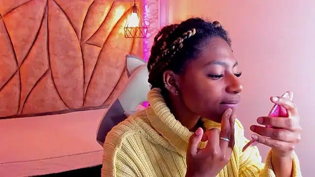 Queen perla  online show from 16, 1, 2025