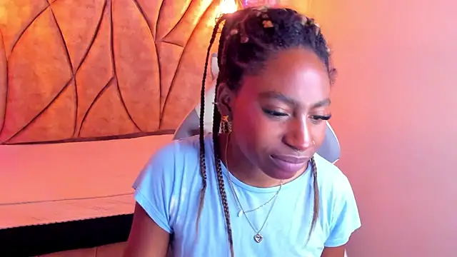 Queen perla  online show from 16, 1, 2025