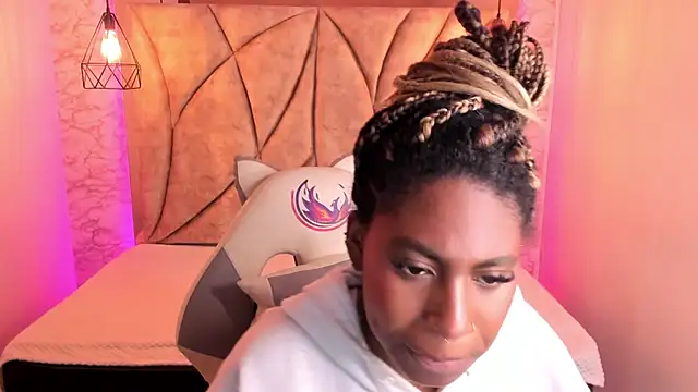 Queen perla  online show from 20, 1, 2025