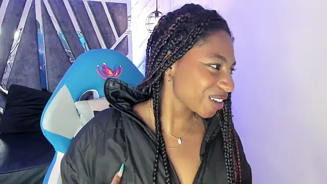 Queen perla  online show from 12, 9, 2025