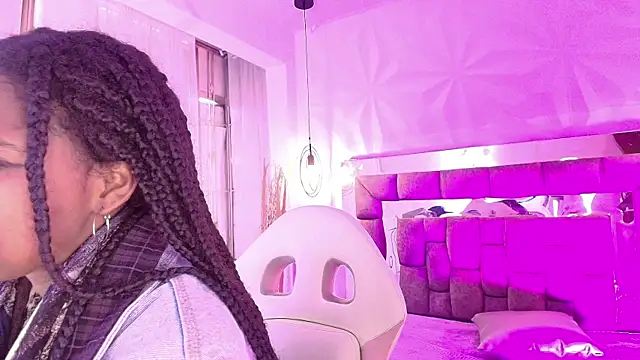 Snapshot of Queen_perla_ chatting on 12, 7, 2026 Queen perla online show from 12, 7, 2026