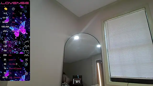 Snapshot of Milfshakecafe chatting on 11, 9, 2025 Milfshakecafe online show from 11, 9, 2025