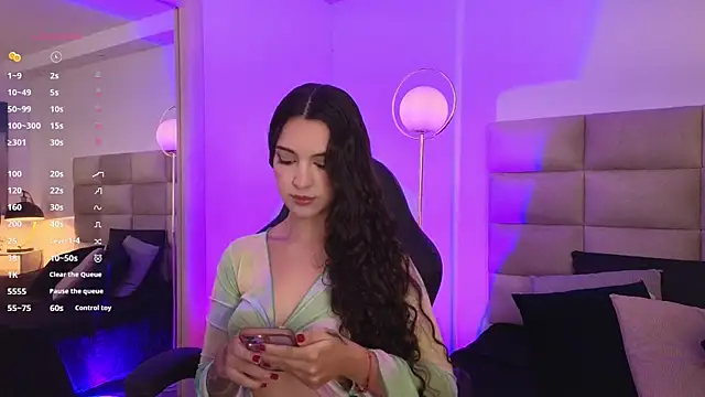 mssjulia online show from 13, 12, 2024
