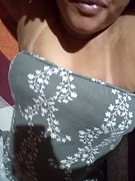 lovelyjhessy online show from 24, 2, 2025