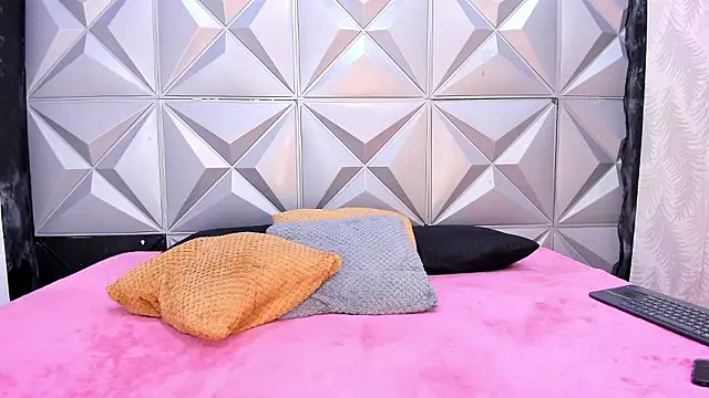 SofiAndNicol online show from 5, 3, 2026