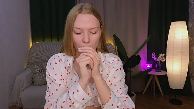 CarolynCohen   online show from 12, 1, 2025