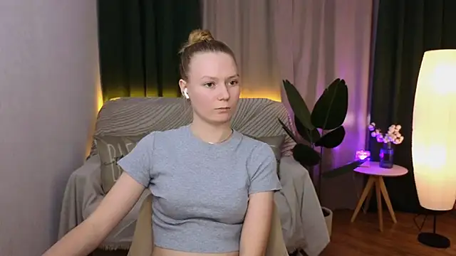 CarolynCohen   online show from 14, 1, 2025