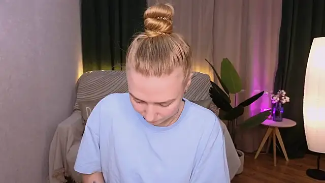 CarolynCohen   online show from 4, 2, 2025