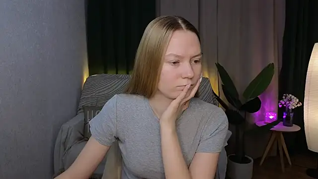 CarolynCohen   online show from 18, 2, 2025