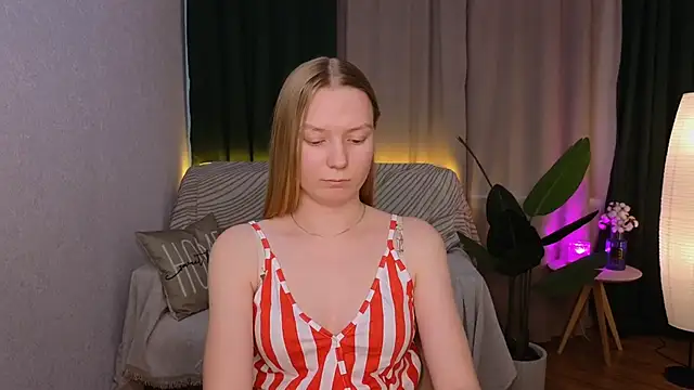 CarolynCohen   online show from 20, 2, 2025