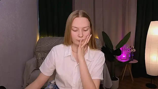 CarolynCohen   online show from 27, 2, 2025