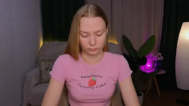 CarolynCohen   online show from 28, 2, 2025