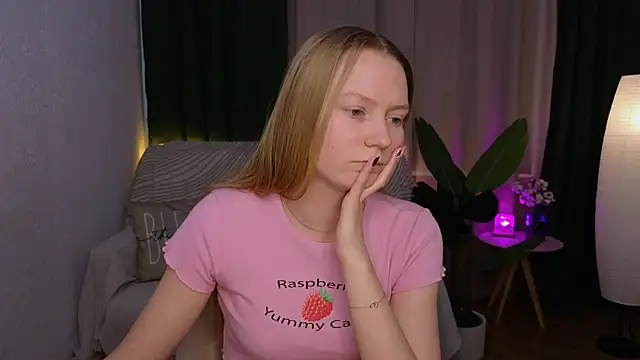 CarolynCohen   online show from 28, 2, 2025