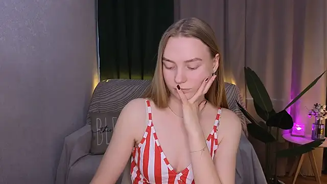 CarolynCohen   online show from 6, 3, 2025