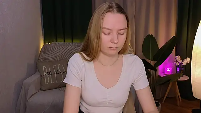 CarolynCohen   online show from 10, 3, 2025