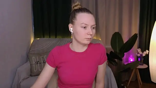 CarolynCohen   online show from 11, 3, 2025