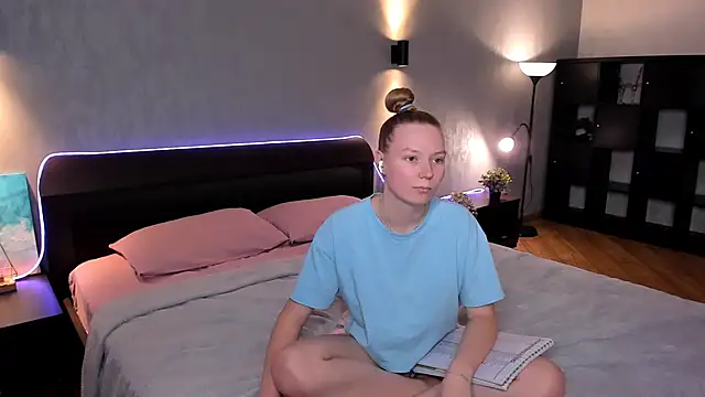 CarolynCohen   online show from 16, 3, 2025