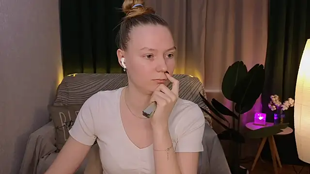 CarolynCohen   online show from 22, 3, 2025