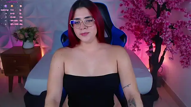 Snapshot of lizowenn_ chatting on 29, 10, 2025 lizowenn online show from 29, 10, 2025