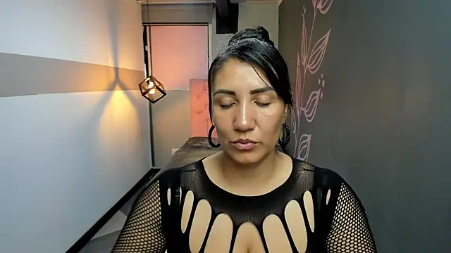 GiaFox  online show from 2, 3, 2025