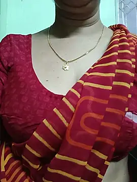 Snapshot of Rosy-B chatting on 5, 8, 2026 Rosy-B online show from 5, 8, 2026