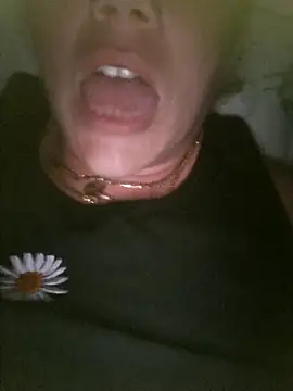 Snapshot of Off_the_Lesh chatting on 9, 11, 2025 Off the Lesh online show from 9, 11, 2025