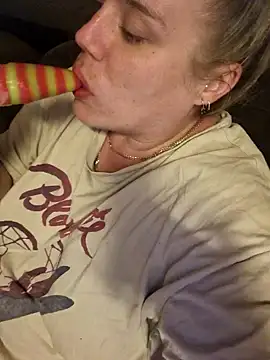 Snapshot of Off_the_Lesh chatting on 9, 11, 2025 Off the Lesh online show from 9, 11, 2025