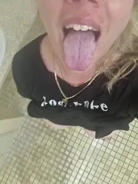 Snapshot of Off_the_Lesh chatting on 21, 11, 2025 Off the Lesh online show from 21, 11, 2025