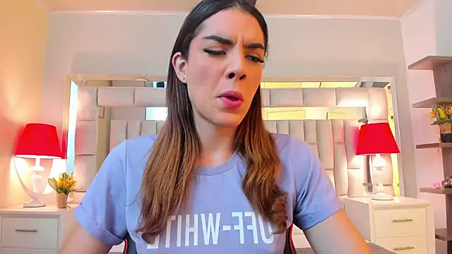 Snapshot of mariiahneedles chatting on 17, 11, 2025 mariiahneedles online show from 17, 11, 2025