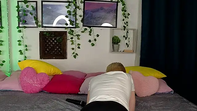 Nick Win online show from 4, 2, 2025