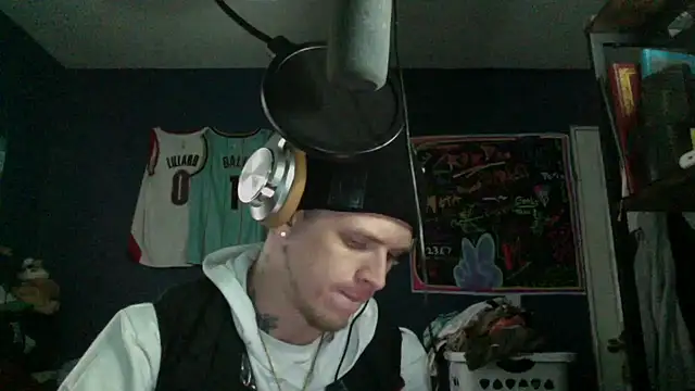 Snapshot of traejddd chatting on 5, 4, 2026 traejddd online show from 5, 4, 2026