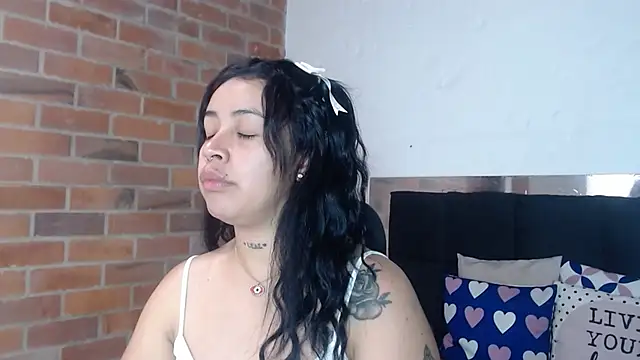 salome  hills1 online show from 15, 7, 2026