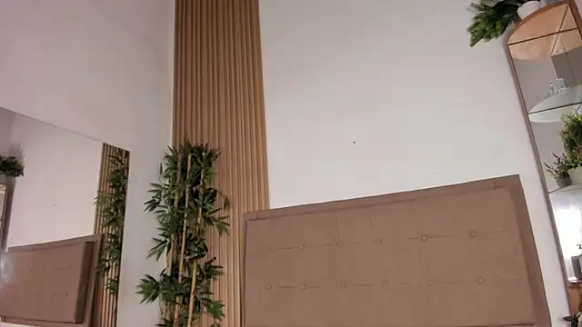 Natasha  Sccott online show from 5, 3, 2025