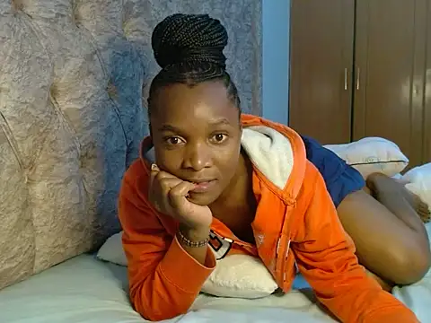 Snapshot of Naughty_Girl17 chatting on 3, 11, 2025 Naughty Girl17 online show from 3, 11, 2025