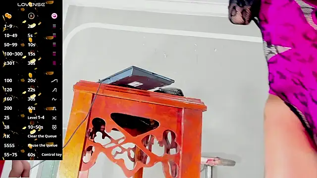 Jimena Grey online show from 13, 4, 2026