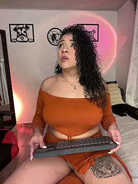 Snapshot of miss_grace_01 chatting on 8, 2, 2025 miss grace 01 online show from 8, 2, 2025