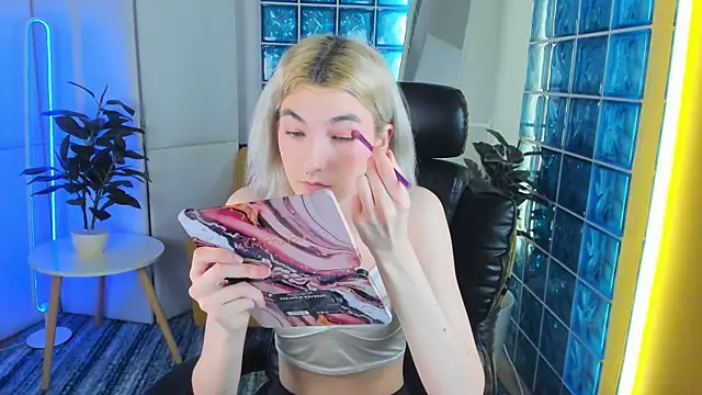 Snapshot of Mia_Cheers chatting on 22, 1, 2025 Mia Cheers online show from 22, 1, 2025