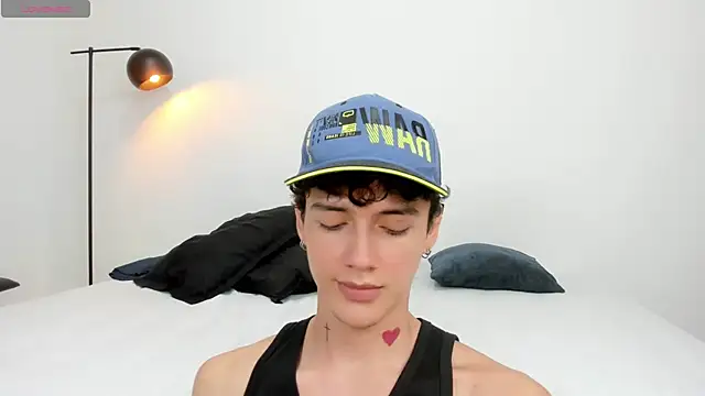 Snapshot of badboy_one_ chatting on 2, 1, 2025 badboy one online show from 2, 1, 2025