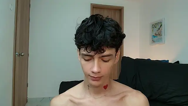 Snapshot of badboy_one_ chatting on 7, 11, 2025 badboy one online show from 7, 11, 2025