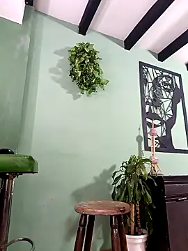 thirstymoonxx online show from 17, 2, 2026