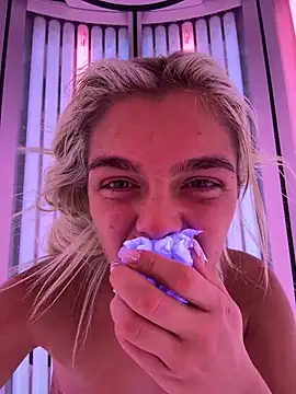 Snapshot of IrishTeenBarbie69 chatting on 20, 12, 2024 IrishTeenBarbie69 online show from 20, 12, 2024