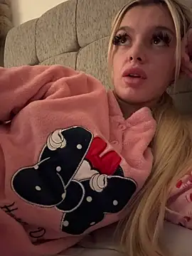 Snapshot of IrishTeenBarbie69 chatting on 2, 2, 2025 IrishTeenBarbie69 online show from 2, 2, 2025