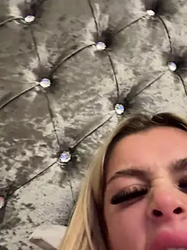 Snapshot of IrishTeenBarbie69 chatting on 28, 2, 2025 IrishTeenBarbie69 online show from 28, 2, 2025