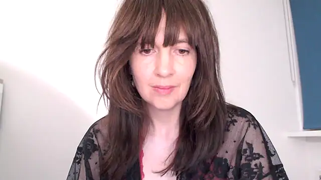 Ella Next Door online show from 18, 4, 2026